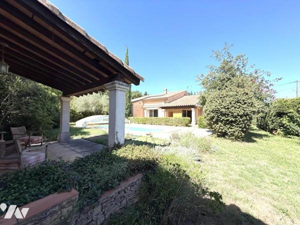 Superbe villa avec piscine secteur calme proche écoles