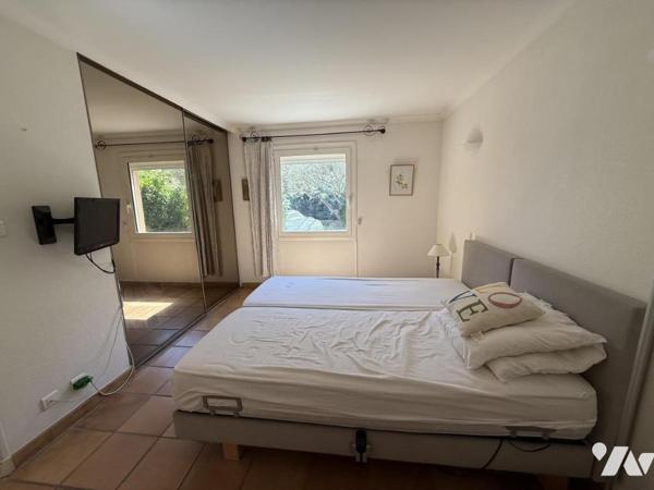 Superbe villa avec piscine secteur calme proche écoles