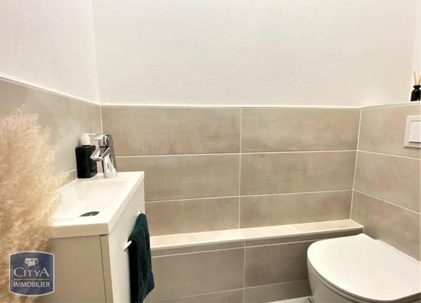 Appartement à louer 3 pièces 72.35m² Nancy (54000)