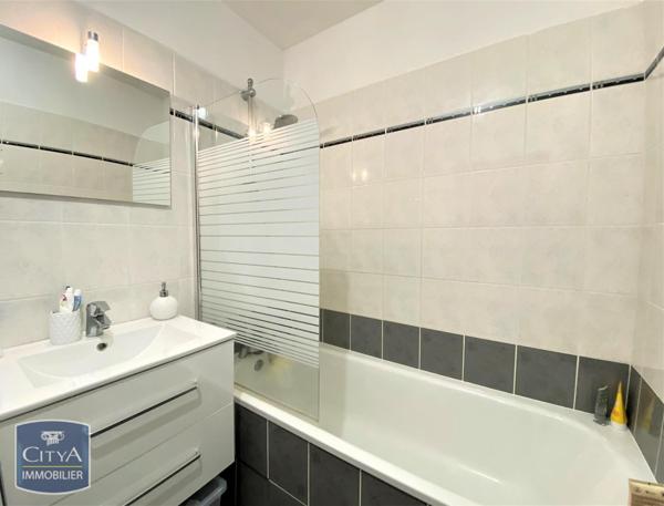 Appartement à louer 3 pièces 72.35m² Nancy (54000)