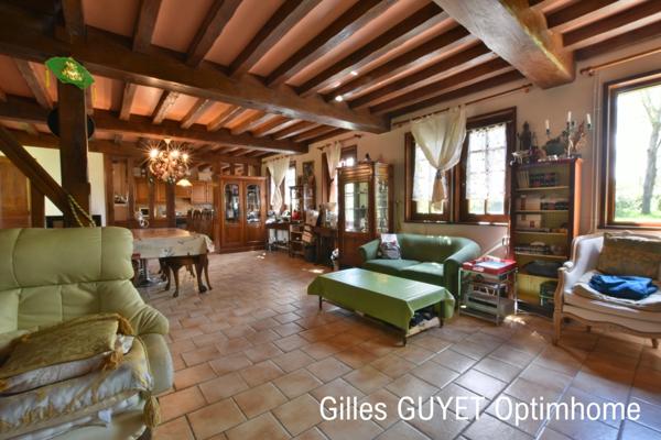 15MN de BERNAY MAISON DE CARACTÈRE T6 214000€ avec garage et 3000M² de terrain