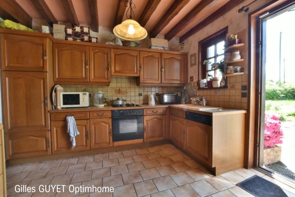 15MN de BERNAY MAISON DE CARACTÈRE T6 214000€ avec garage et 3000M² de terrain