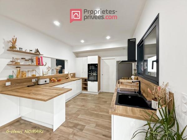 Châteaubriant Maison de plain-pied, 6 pièce(s) 143 m2, 674m² de terrain