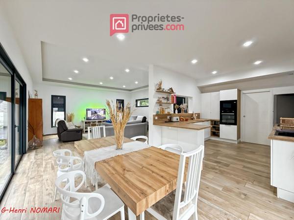 Châteaubriant Maison de plain-pied, 6 pièce(s) 143 m2, 674m² de terrain