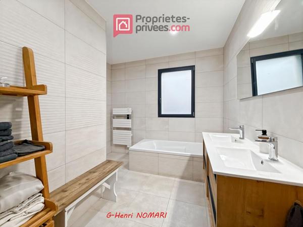 Châteaubriant Maison de plain-pied, 6 pièce(s) 143 m2, 674m² de terrain