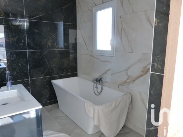 Maison à vendre 6 pièces 167 m² Ortaffa