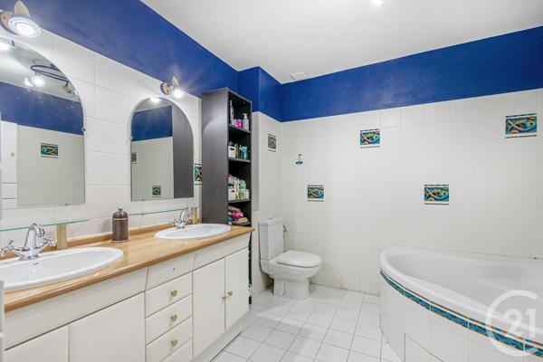 Maison à vendre  6 pièces - 160,21 m2 ST MAUR DES FOSSES - 94