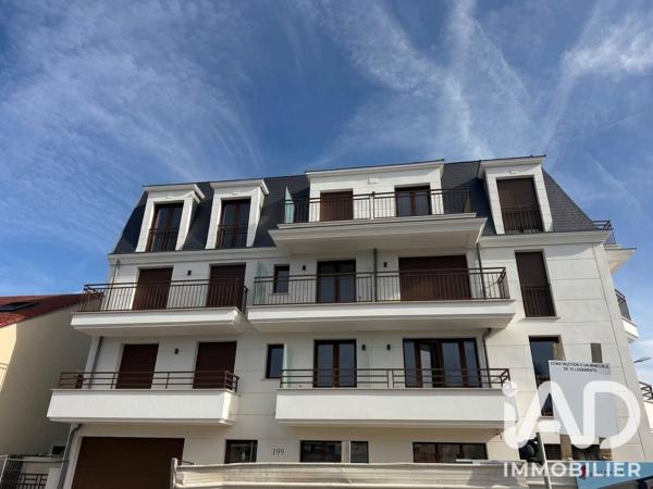 Location studio 28,8 m² Sainte-Geneviève-des-Bois