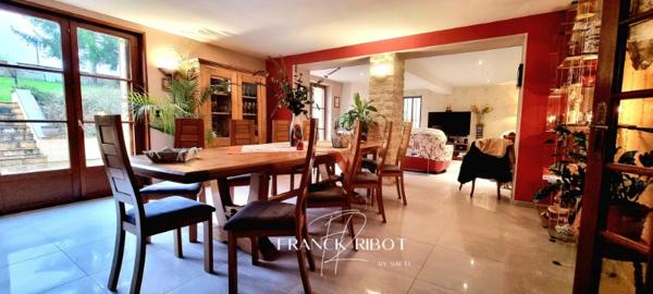 Belle Maison de 327m2 alliant charme et modernité