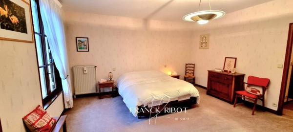 Belle Maison de 327m2 alliant charme et modernité