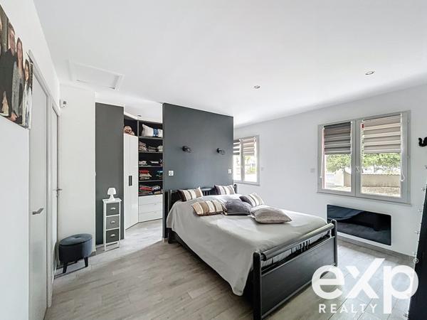 Maison de plain pied d'envi 159 m2