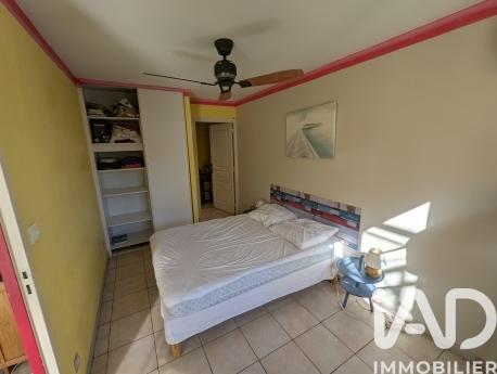 Location appartement 2 pièces 45 m² Saint-Pierre