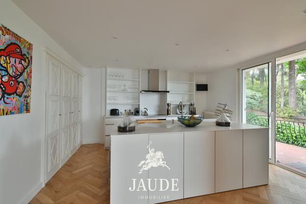 Duplex de 137m2 Carrez (200m2 au sol) avec TERRASSE (61m2) Vue PANORAMIQUE + Garage + jardin privatif Détails des diagnostics énergétiques