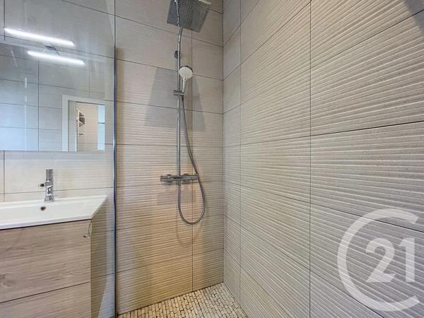 Maison à vendre  4 pièces - 150,68 m 2   LA GAUDE  - 06
