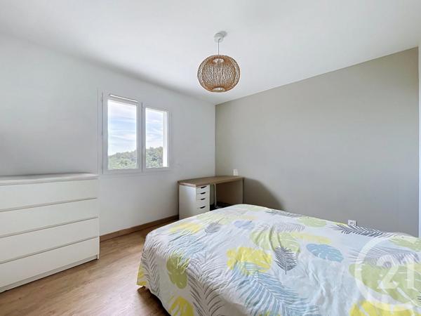 Maison à vendre  4 pièces - 150,68 m 2   LA GAUDE  - 06