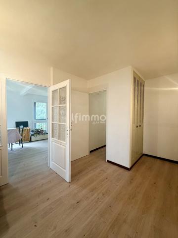 Appartement T4/T5 et son balcon - 13010 Marseille