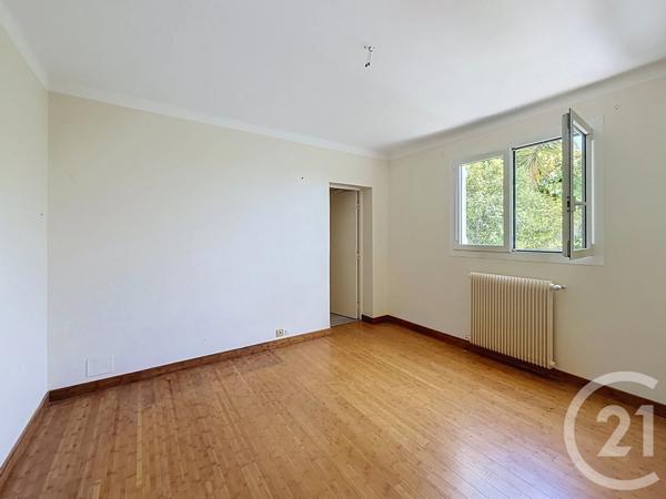 Maison à vendre  5 pièces - 161 m 2   MOUGINS  - 06