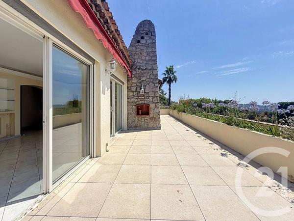 Maison à vendre  5 pièces - 161 m 2   MOUGINS  - 06