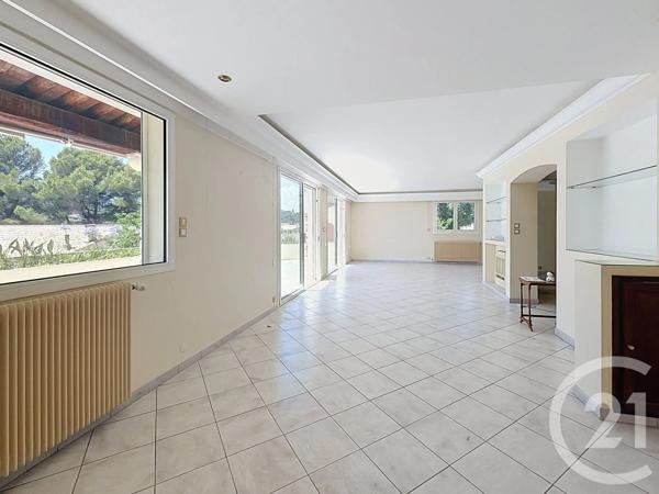 Maison à vendre  5 pièces - 161 m 2   MOUGINS  - 06