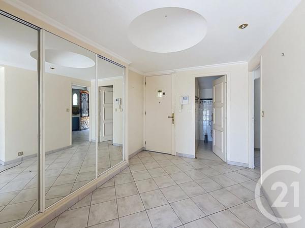 Maison à vendre  5 pièces - 161 m 2   MOUGINS  - 06