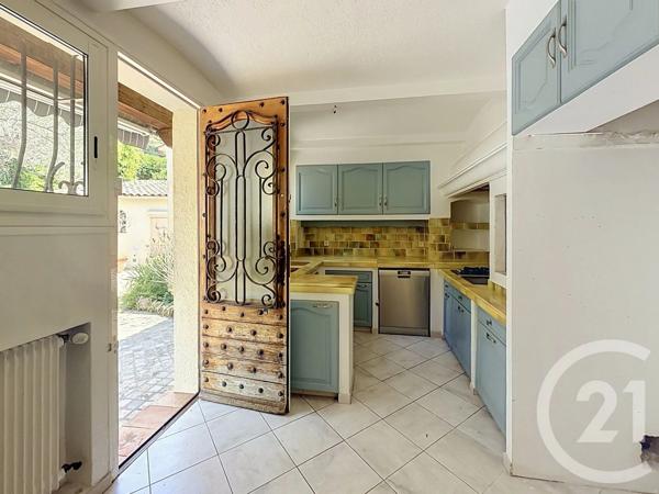Maison à vendre  5 pièces - 161 m 2   MOUGINS  - 06
