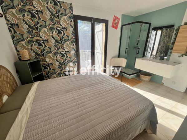 Maison
         5 pièces
        - 143 m² Bien prestige 635 000 € *