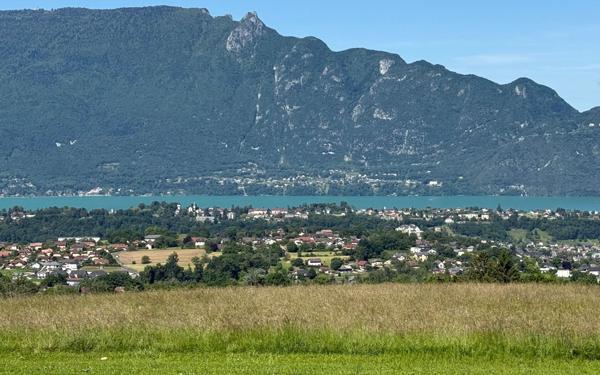 Appartement à vendre    5 pièces •  Mouxy