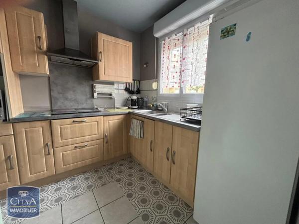 Maison à louer 4 pièces 78m² Poitiers (86000)