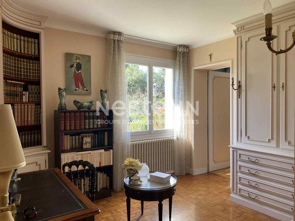 Ensemble immobilier de deux maisons dans le centre de Cerizay avec terrain constructible