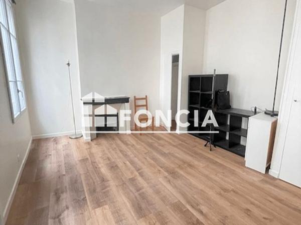 Location Studio 25 m² - 3 PLACE DE LA SORBONNE Paris 75005