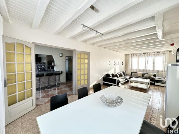 Maison 7 pièces de 164 m² à Vaux-le-Pénil (77000)