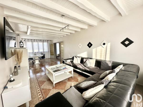 Maison 7 pièces de 164 m² à Vaux-le-Pénil (77000)