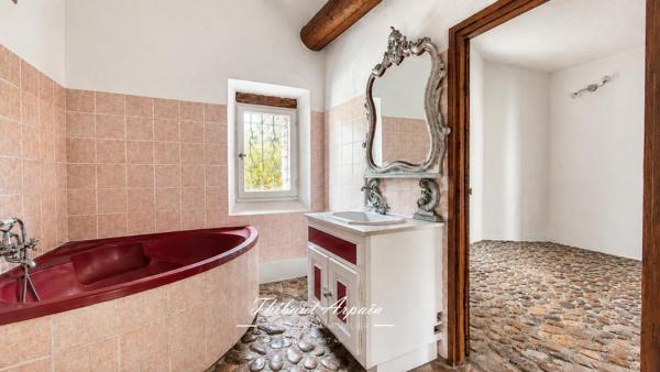 Charme et authenticité aux portes d'Oraison - Maison 4 pièce(s) 160 m2 avec jardin