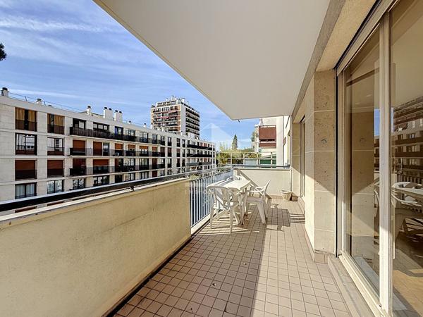 Les Passages! Appartement familial traversant avec terrasse