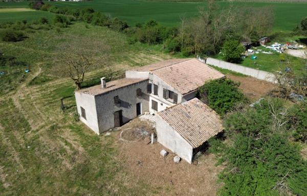Maison de 240 m²