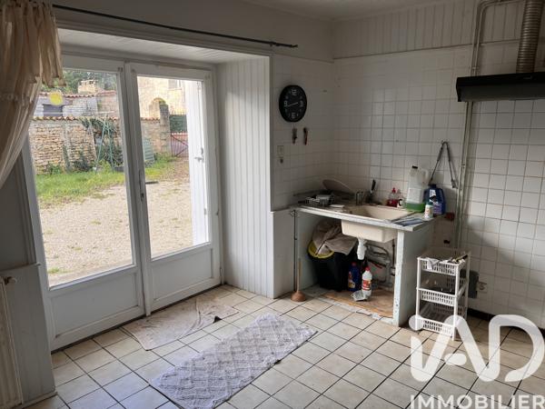 Maison à vendre 5 pièces 111 m² Salles-de-Villefagnan