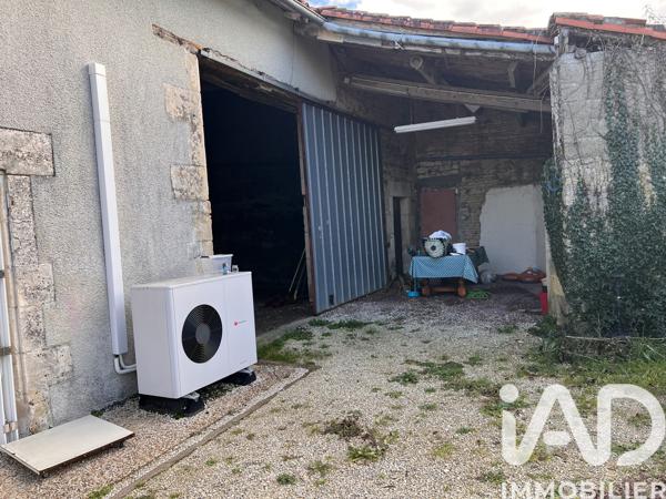 Maison à vendre 5 pièces 111 m² Salles-de-Villefagnan