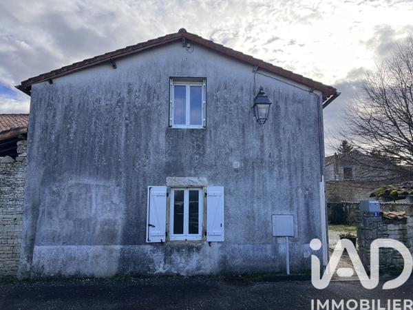 Maison à vendre 5 pièces 111 m² Salles-de-Villefagnan