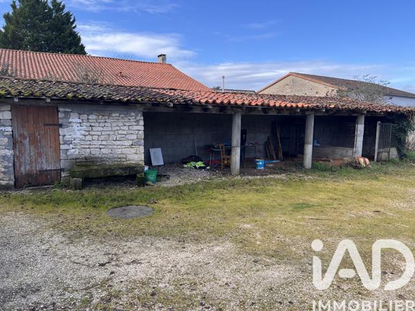 Maison à vendre 5 pièces 111 m² Salles-de-Villefagnan