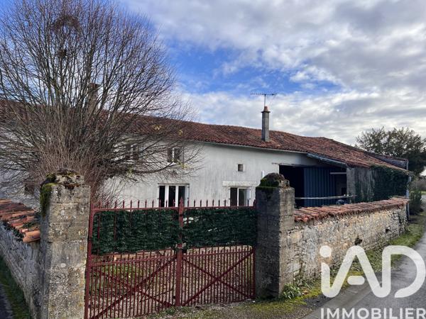 Maison à vendre 5 pièces 111 m² Salles-de-Villefagnan