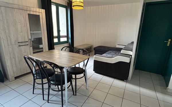 Appartement à louer    1 pièce •  Saint-Genis-Laval