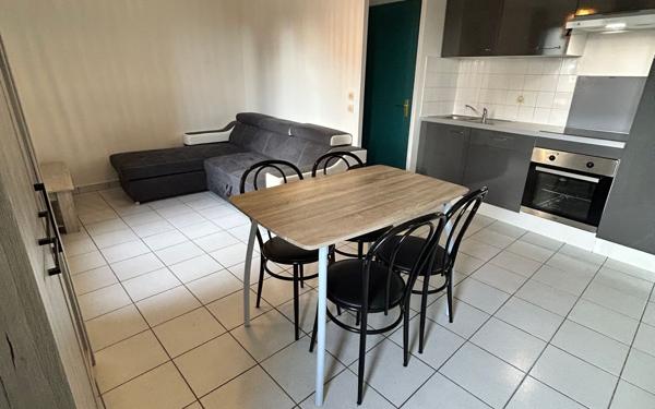 Appartement à louer    1 pièce •  Saint-Genis-Laval