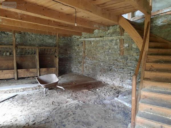 Maison à vendre à Saint-Georges dans le Cantal (15100), ref : 044/823