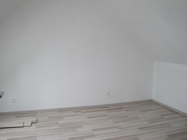 A LOUER MAISON   A VENDEUIL 02