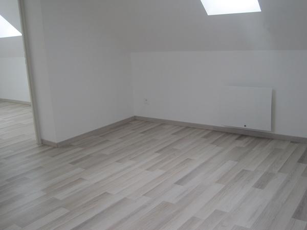 A LOUER MAISON   A VENDEUIL 02