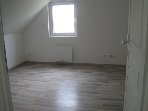 A LOUER MAISON   A VENDEUIL 02