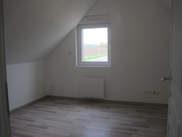 A LOUER MAISON   A VENDEUIL 02