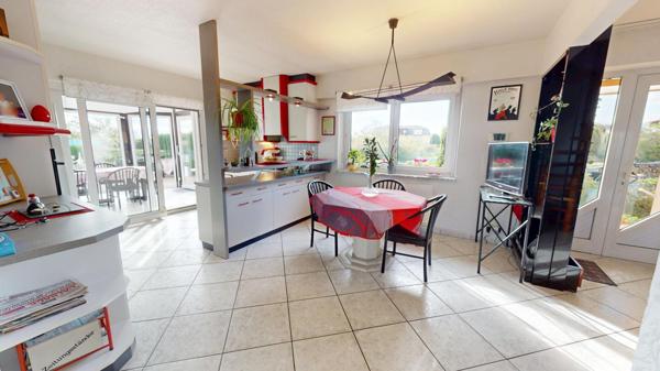 Maison familiale 130 m² avec piscine, véranda et grand terrain à Wittelsheim (68310)