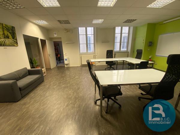 LYON 1 PLACE CHAZETTE