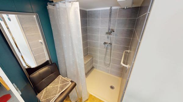 Maison de 3 chambres plus sous sol aménagé à Châteauroux 5 pièce(s)